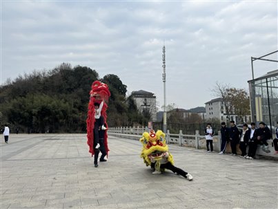 d733945f923b1c74673c930f8430d8f5