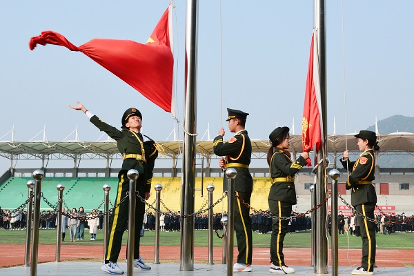 2022年12月12日，安徽材料工程学校（宁国市技工学校）组织开展勿忘国耻，立志做有理想、敢担当、能吃苦、肯奋斗的新时代好青年升旗仪式暨国旗下讲话活动6.JPG