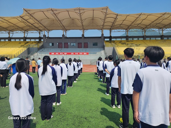 2023年6月12日，安材学校组织开展“崇尚科学  反对邪教”国旗下讲话活动2.jpg