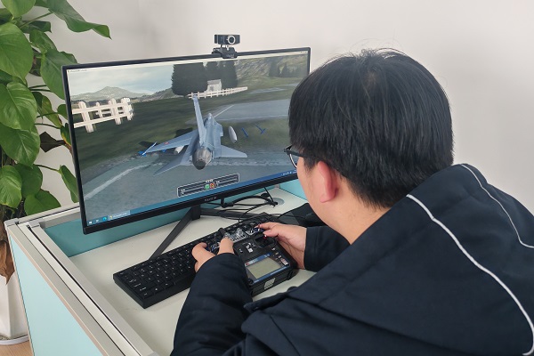 2026年3月20日,组织学生参观无人机展厅3.jpg 2026年3月20日,组织学生参观无人机展厅3.jpg